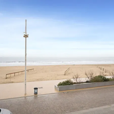 Apartment Ensor 0103 Saint-Idesbald